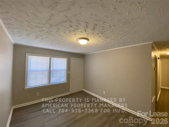 Building Photo - 501 Rosemont Ave