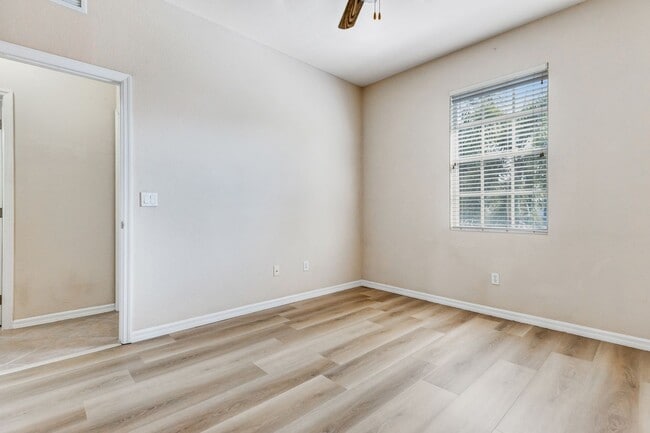 Building Photo - ** AVIANO AT NAPLES ** 3 BED / 2 BATH - CARRIAGE HOME - GARAGE - CENTRAL NAPLES - ANNUAL RENTAL