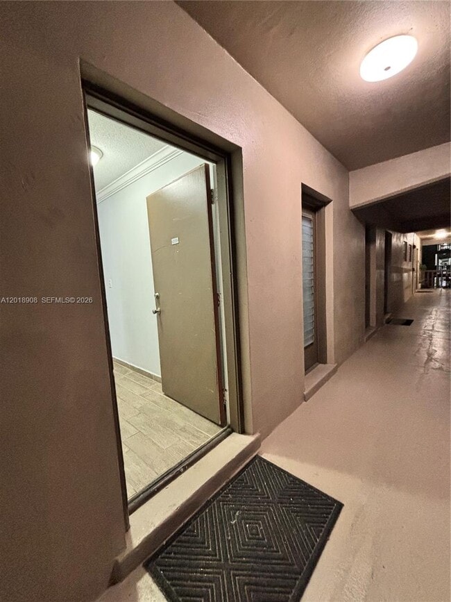 Building Photo - 1480 E Sample Rd