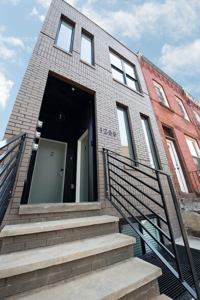 Primary Photo - 1255 N 24th St
