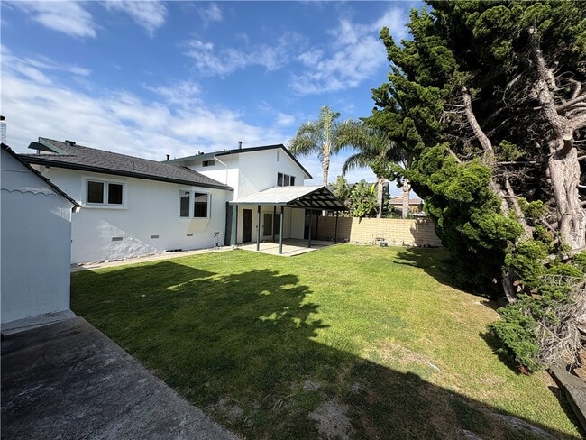 Building Photo - 5902 Nordina Dr