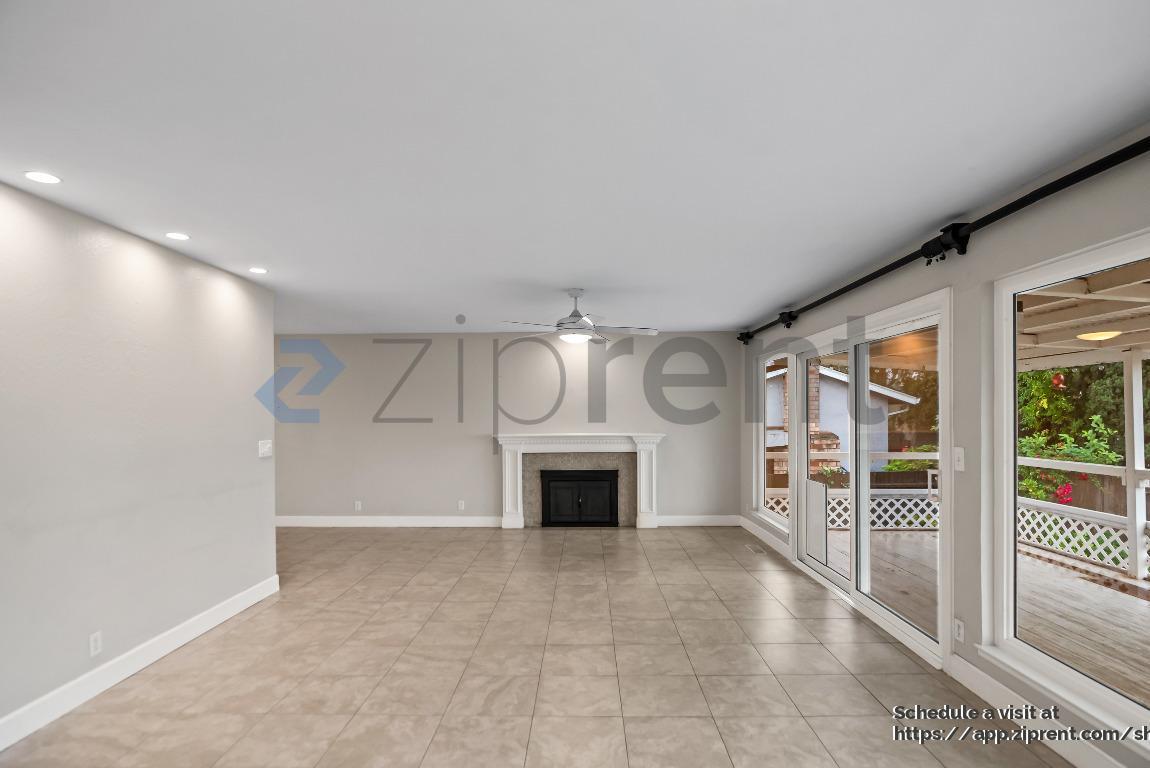 Building Photo - 48 N Lake Dr