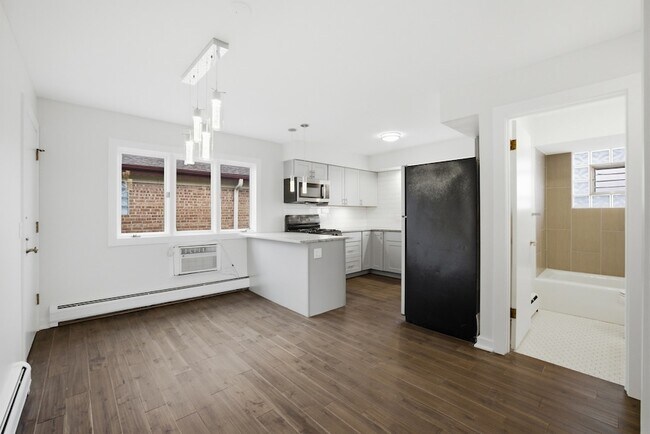 Building Photo - 6555 W Belmont Ave