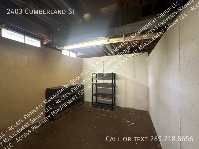 Building Photo - Large Westwood Kalamazoo home for rent!  4...