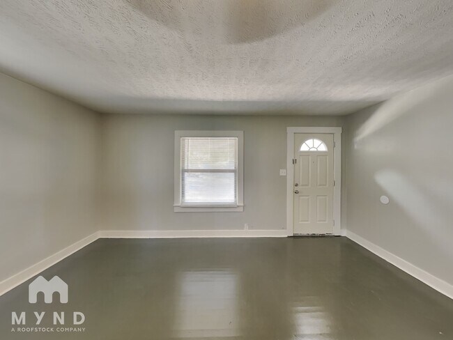 Building Photo - 4105 Elizabeth St