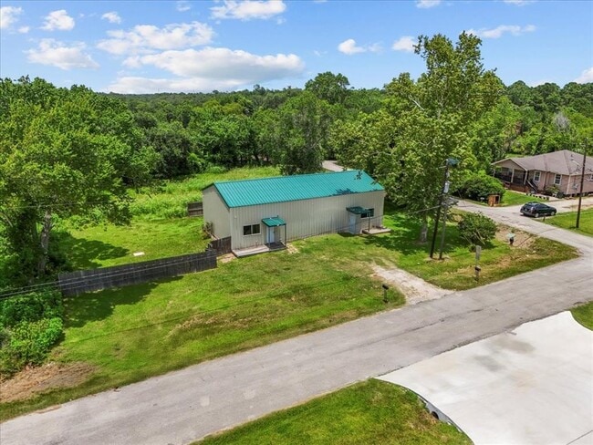 Building Photo - 6602 Prino Rd