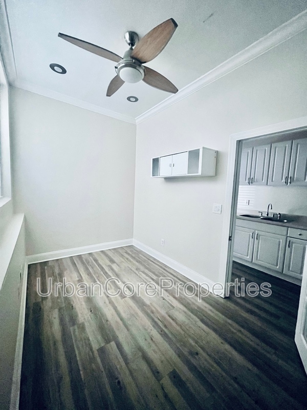 Building Photo - 236 4th St N