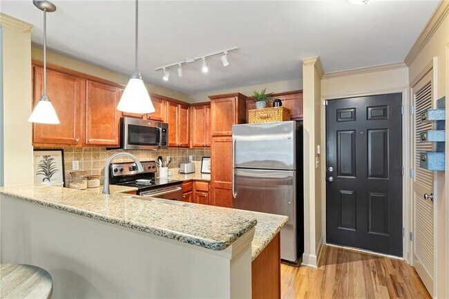 Building Photo - 48 Peachtree Ave NE