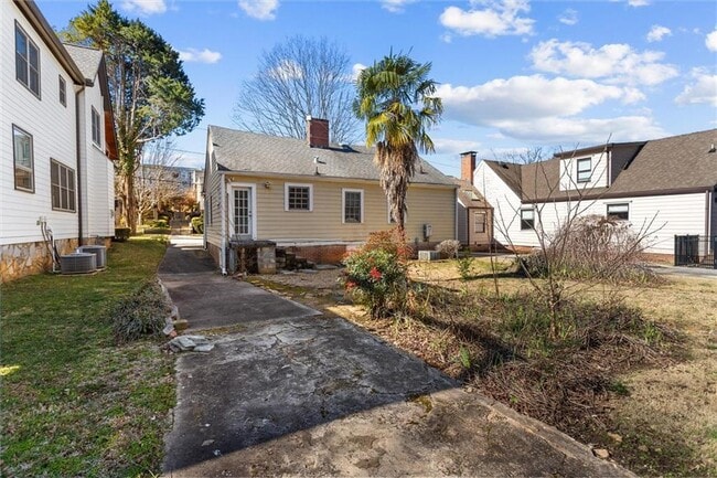 Building Photo - 1219 State St NW