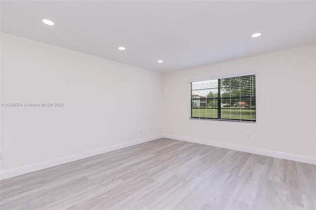 Building Photo - 21559 Cypress Hammock Dr