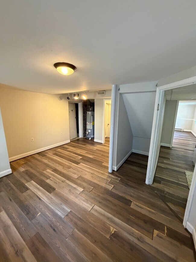 Building Photo - 35 Benjamin Franklin Hwy