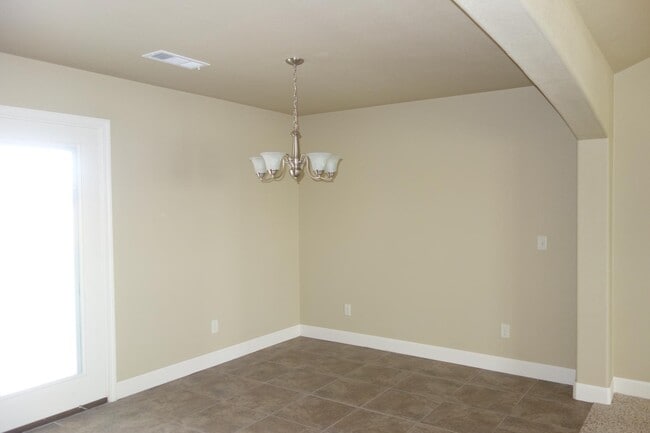 Building Photo - 7306 City View Dr