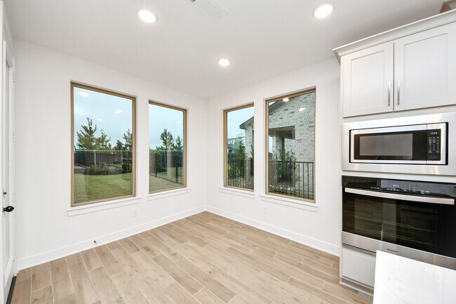 Building Photo - 20926 White Rock Crk Dr