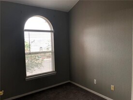 Building Photo - 4504 Loma Linda Circle