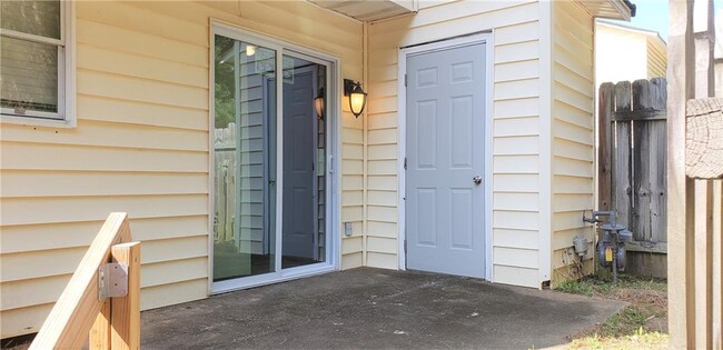 Building Photo - 3516 Hopkins Ct