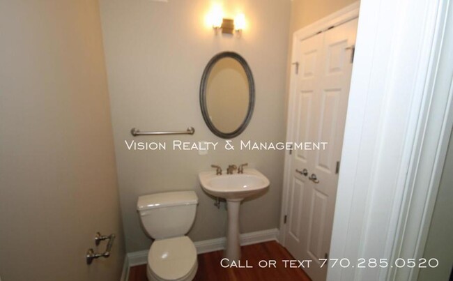 Building Photo - 829 Clifton Heights Ln.- Luxury Townhome
