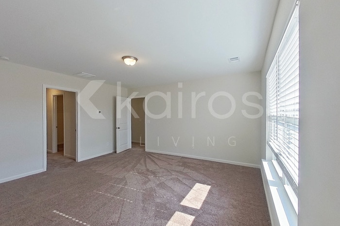 Building Photo - 103 Colonial Wy