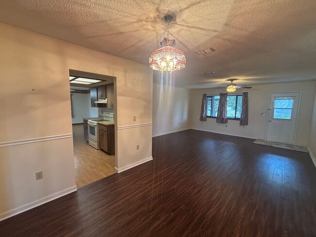 Building Photo - Corner lot house in 55+ community