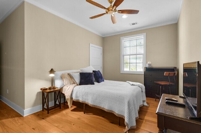 Building Photo - "Located on 30A - Charming 4 bedroom beach...
