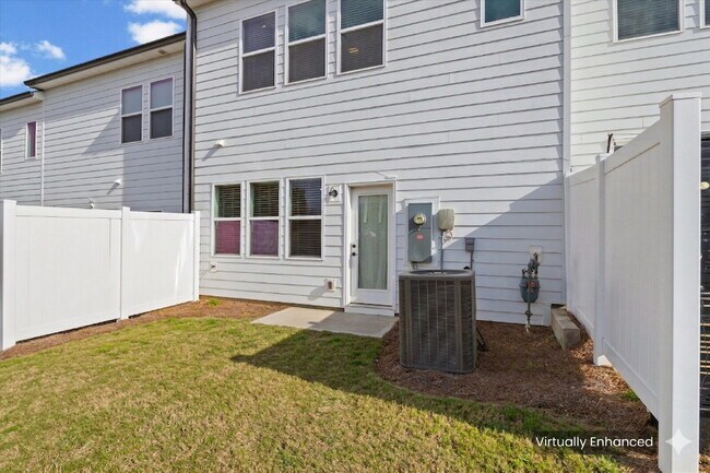 Building Photo - "Spacious 3-Bed Townhouse  with 2.5 Baths at 217 Brooks Springs Drive, Fort Mill!"