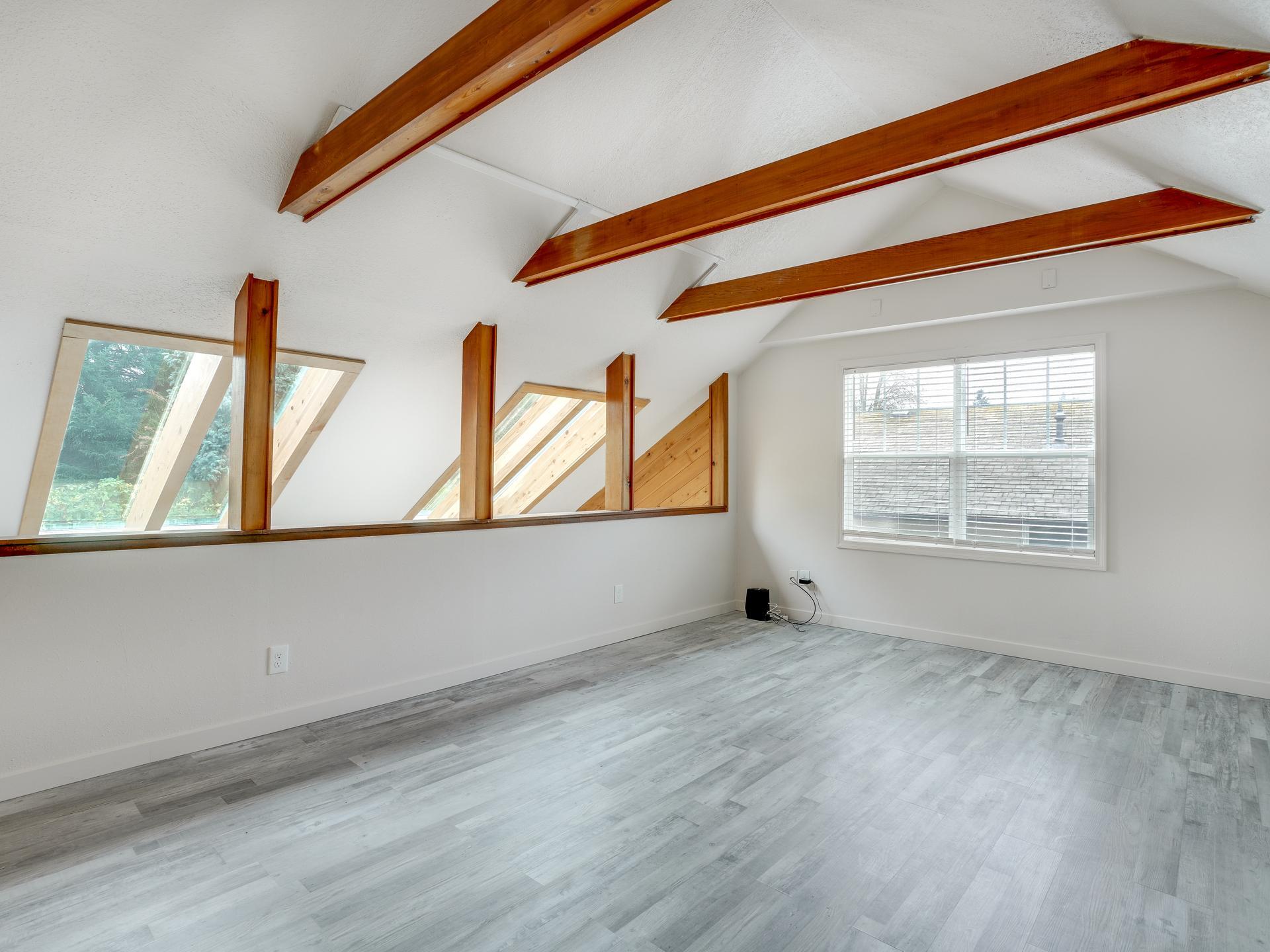 Building Photo - 3902 NE 135th Ave