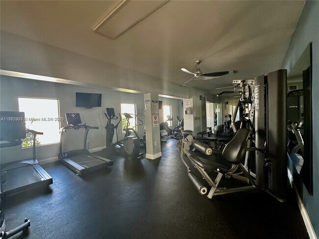 Building Photo - 240 Captains Walk