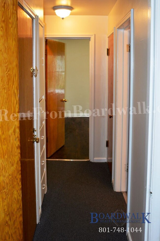 Building Photo - 1247 E 1300 S