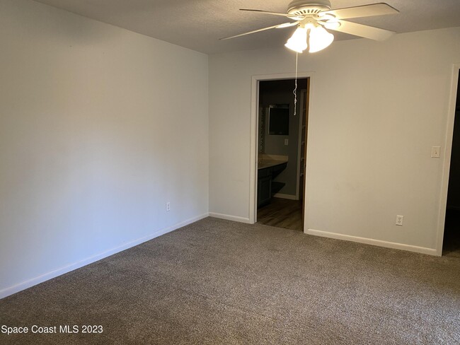 Building Photo - 1638 S Park Ave