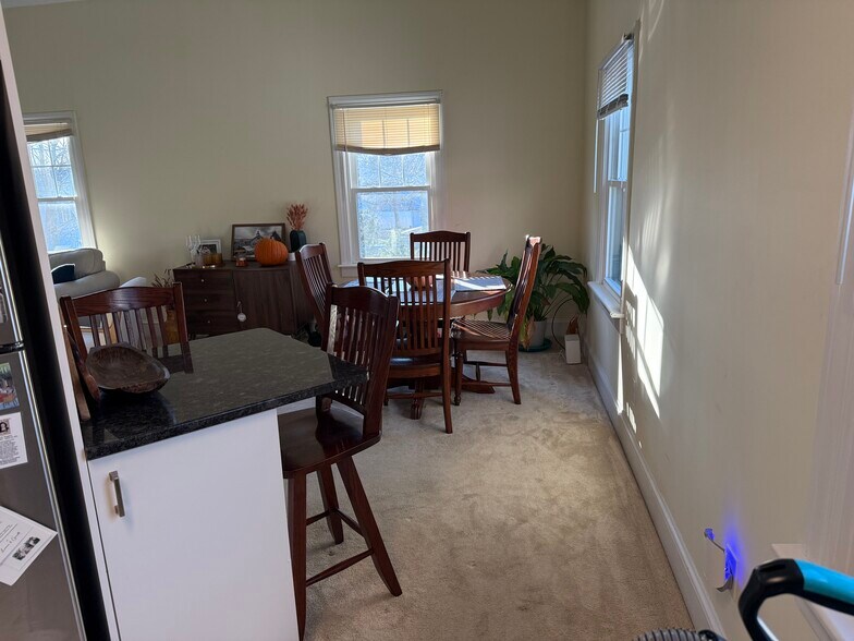 Building Photo - 51 N Main St