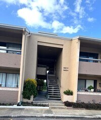 Building Photo - 5225 Vineland Rd