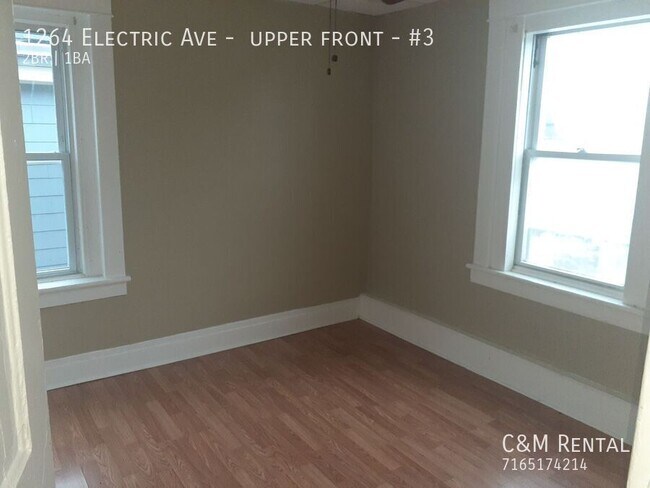 Building Photo - Nice 2 Bedroom - Upper Apartment