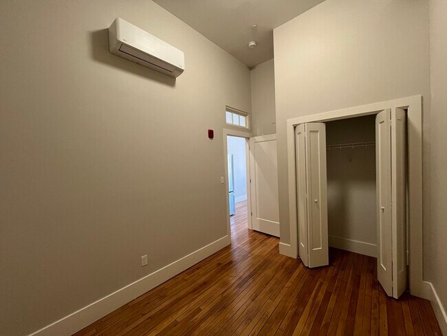 Building Photo - 34 St Joseph St