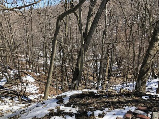 Building Photo - 6627 State Rd