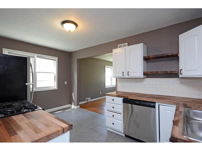 Building Photo - 6115 Nicollet Ave