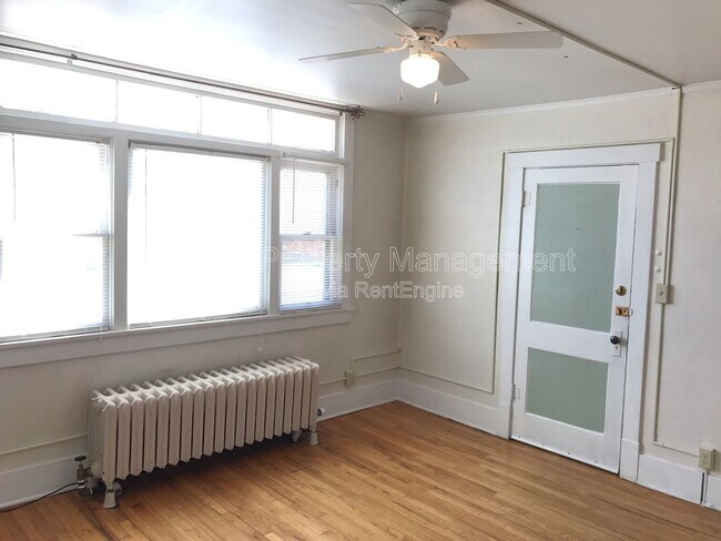 Building Photo - 711 2nd St