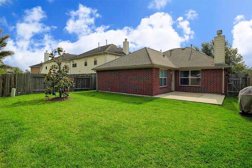 Building Photo - 5508 Lilywood Ln