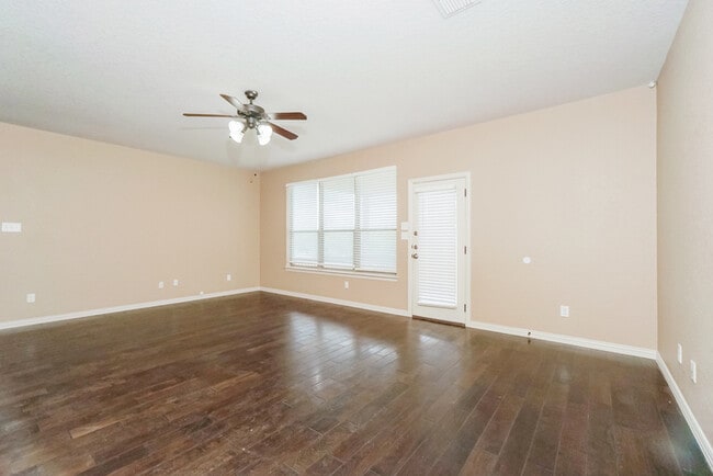 Building Photo - 6415 Diego Ln