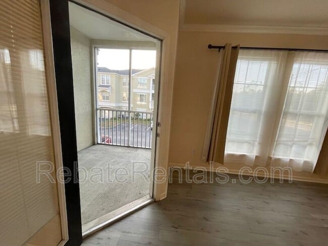 Building Photo - 8290 Gate Pkwy W