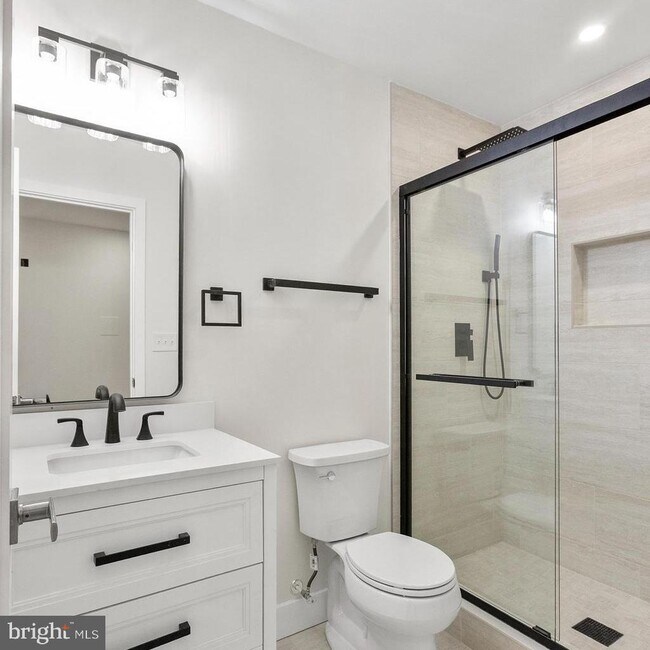 Building Photo - 5404 4th St NW