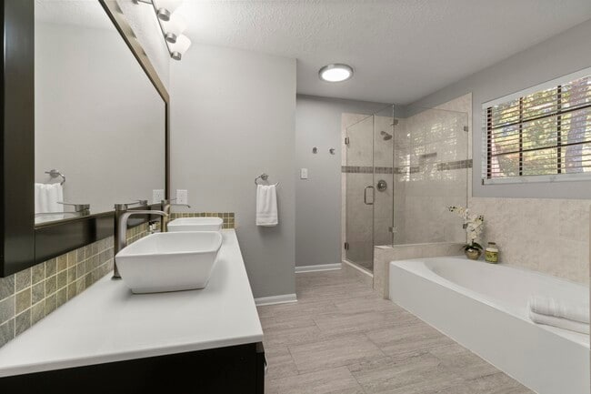 Building Photo - 105 Eagle Rock Cir