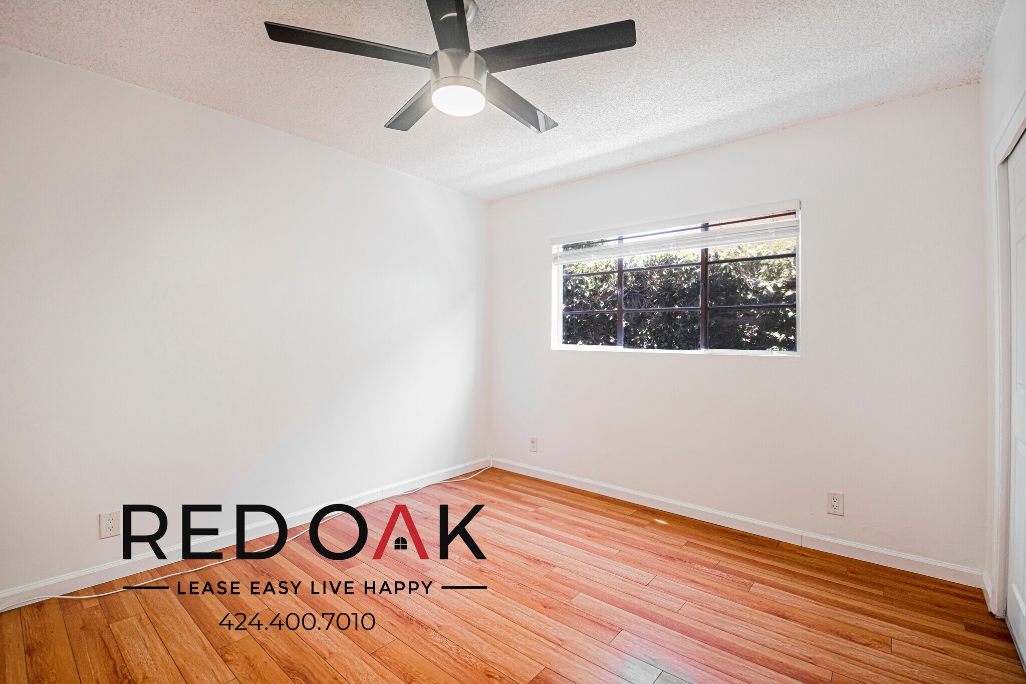 Building Photo - 1011 E Palmer Ave