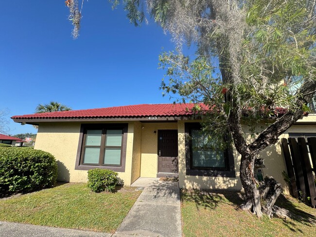 Primary Photo - Cozy 2 Bedroom and 2 Bath Townhome in Kiss...