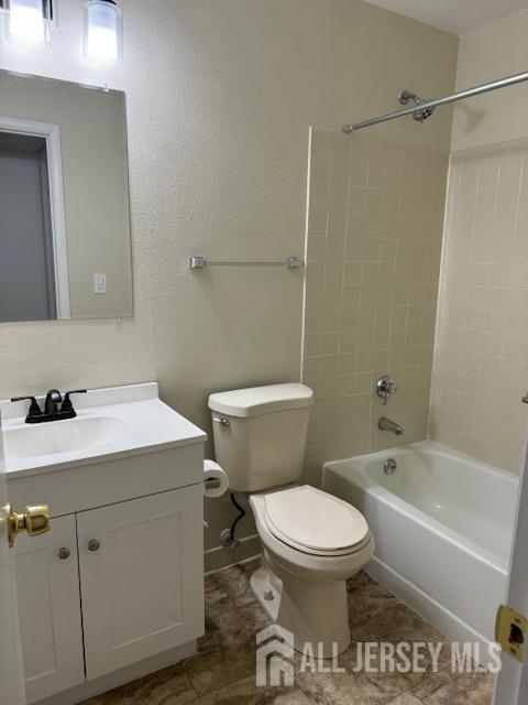 Building Photo - 525 Belford Rd