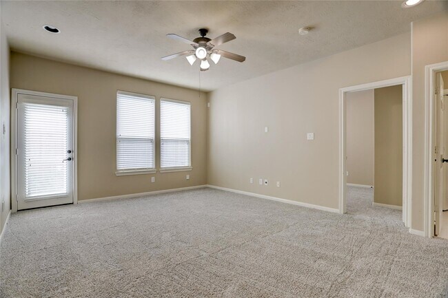 Building Photo - 1737 Aden Mist Dr