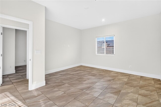 Building Photo - 4078 E Welter Ave