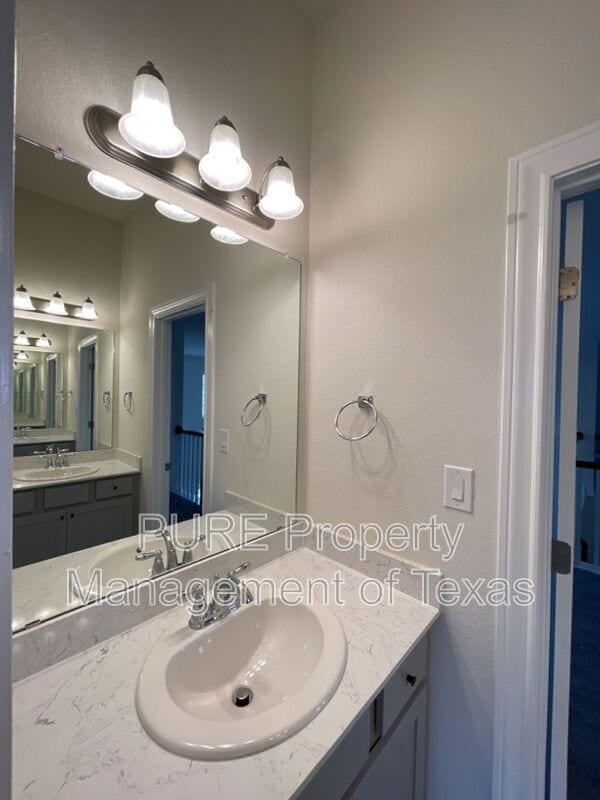 Building Photo - 716 Expedition Way