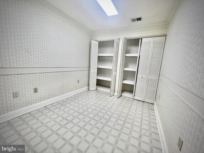 Building Photo - 11570 Hill Meade Ln