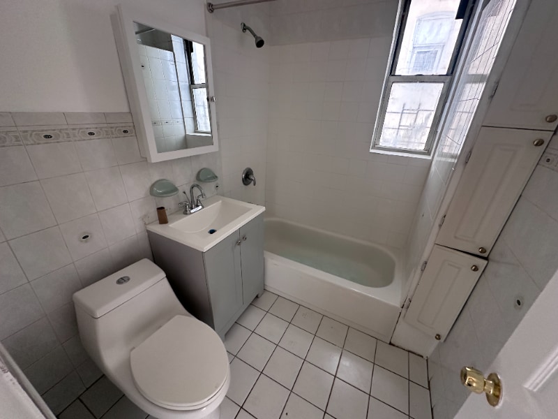 Building Photo - 1343 Boynton Ave