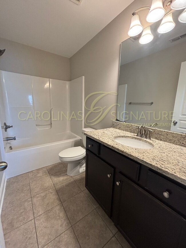 Building Photo - 3BR/2.5BA Townhouse in Settlers Landing; E...
