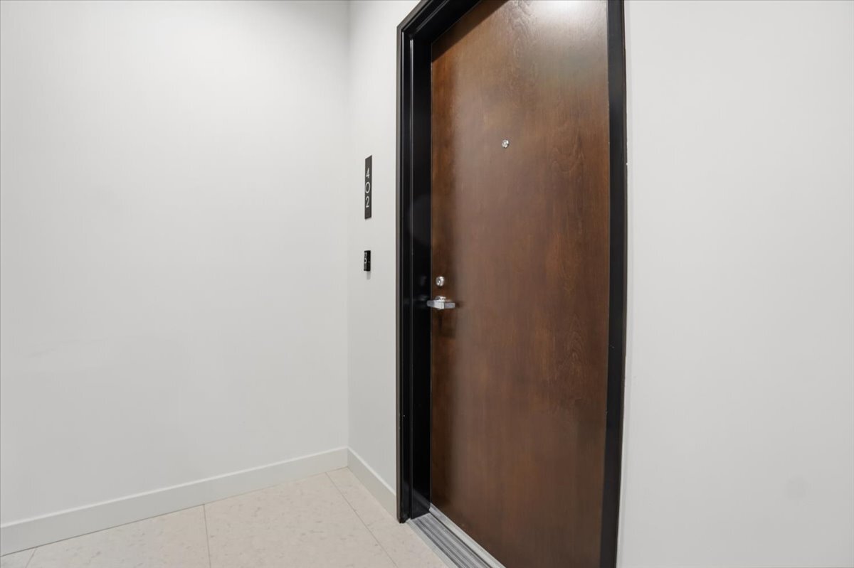 Building Photo - 1820 Prosser Ave